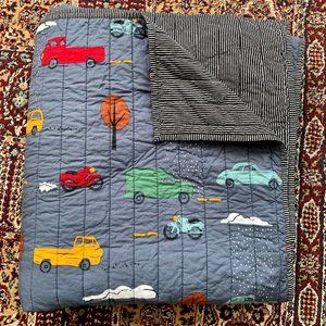 Hanna Andersson Reversible Coverlet - Full Size